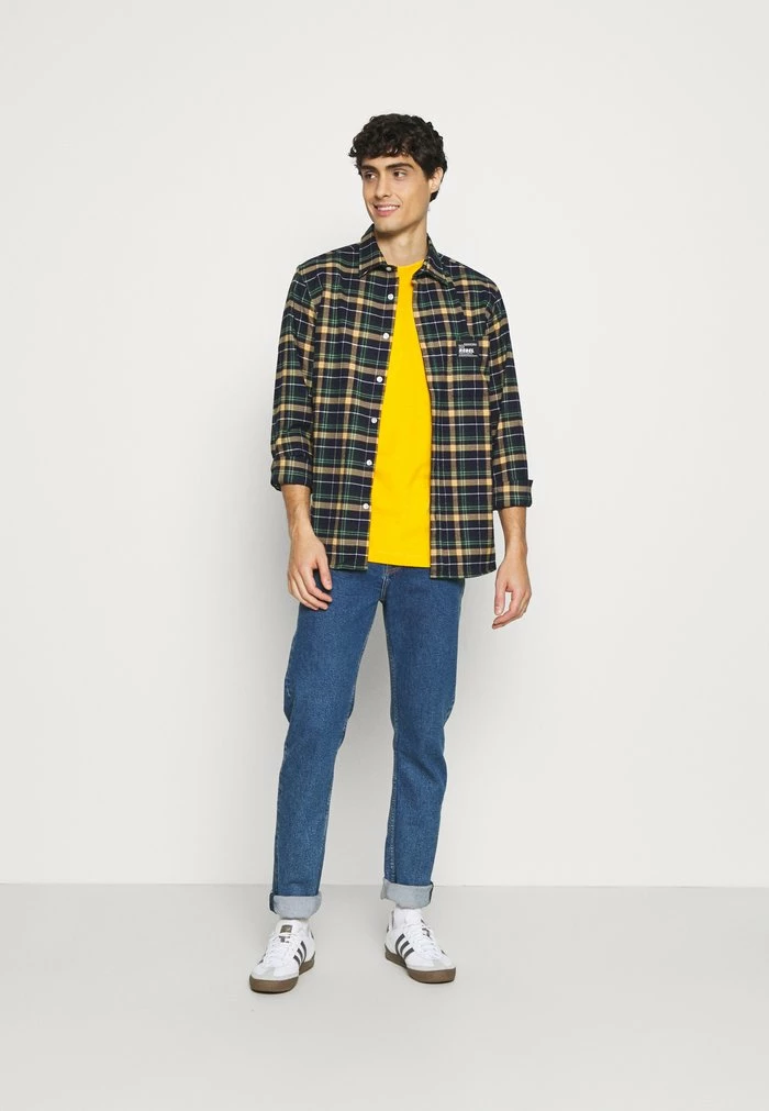 Grosses soldes 👍 Selected Homme SLHRELAXCOLMAN O NECK - T-shirt Basique - Mango Mojito 🧨 2 Grosses soldes 👍 Selected Homme SLHRELAXCOLMAN O NECK - T-shirt Basique - Mango Mojito 🧨 – Image 2