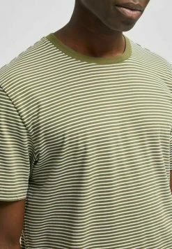 De gros 🥰 Selected Homme SLHNORMAN - T-shirt Imprimé - Winter Moss ✔️ -Selected Homme Soldes Boutique 02da9e6389ec403b8c6b42f99e6b5f29