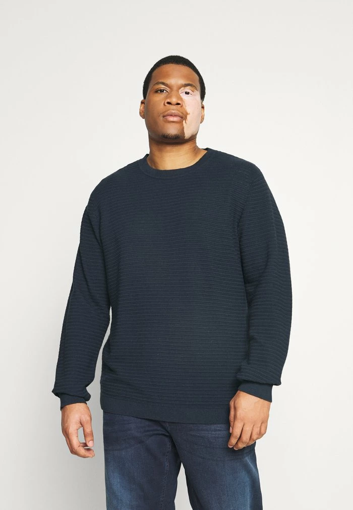 Meilleur prix ✔️ Selected Homme SLHMASEI CREW NECK - Pullover - 👗 Dress Blues 🎉 1 Meilleur prix ✔️ Selected Homme SLHMASEI CREW NECK - Pullover - 👗 Dress Blues 🎉