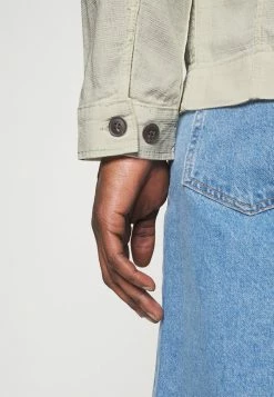 Promo 🛒 Selected Homme SLHMOLTON JACKET - Veste Légère - Egret 👍 13 Promo 🛒 Selected Homme SLHMOLTON JACKET - Veste Légère - Egret 👍 -Selected Homme Soldes Boutique 0c271297502c4f6690e6730aaedc43c4