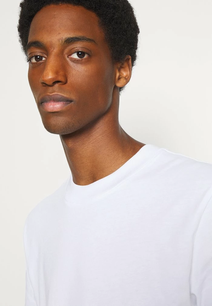 Acheter 🎉 Selected Homme SLHRELAXCOLMAN O NECK - T-shirt Basique - Bright White 🥰 7 Acheter 🎉 Selected Homme SLHRELAXCOLMAN O NECK - T-shirt Basique - Bright White 🥰 – Image 7