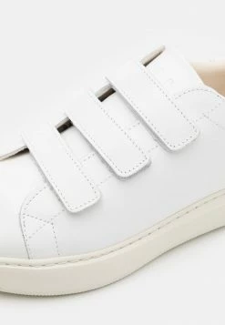 Vente flash 🛒 Selected Homme SLHOLIVER STRAP TRAINER - Baskets Basses - White 🤩 -Selected Homme Soldes Boutique 18fc9af7192f469fae95c4d109272dfa