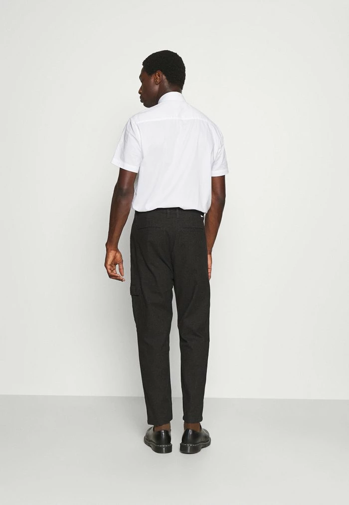 Acheter ⭐ Selected Homme SLHSLIMTAPERED NORMAN PANTS - Pantalon Cargo - Black 🛒 3 Acheter ⭐ Selected Homme SLHSLIMTAPERED NORMAN PANTS - Pantalon Cargo - Black 🛒 – Image 3