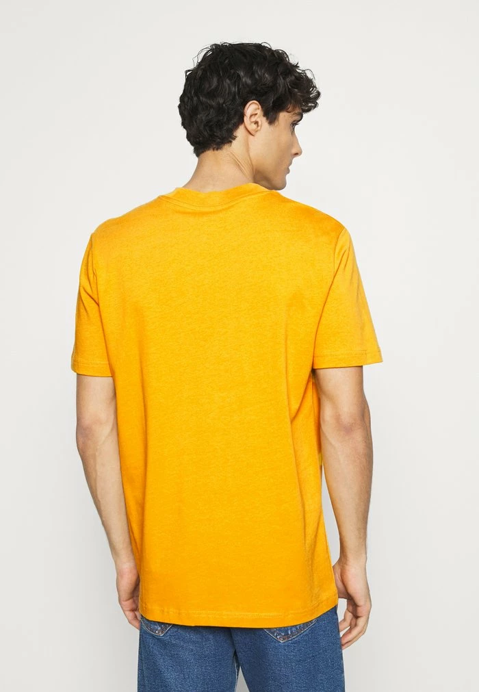 Grosses soldes 👍 Selected Homme SLHRELAXCOLMAN O NECK - T-shirt Basique - Mango Mojito 🧨 3 Grosses soldes 👍 Selected Homme SLHRELAXCOLMAN O NECK - T-shirt Basique - Mango Mojito 🧨 – Image 3