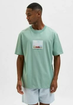 Sortie 🔔 Selected Homme SLHRELAXDENTON - T-shirt Imprimé - Granite Green 😍