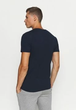 Acheter 🔥 Selected Homme SLHNEWPIMA O NECK TEE 3 PACK - T-shirt Basique - Navy Blazer 😀 -Selected Homme Soldes Boutique 20a4d9a6b2f74e33be8ba8d12866a6fa