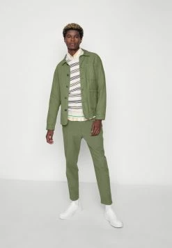 Grosses soldes 😀 Selected Homme SLHMOLTON JACKET - Veste Légère - Olivine 🤩 12 Grosses soldes 😀 Selected Homme SLHMOLTON JACKET - Veste Légère - Olivine 🤩 -Selected Homme Soldes Boutique 264d67a1048642b39ec9c1a811bcdcec