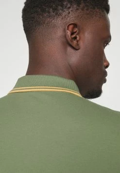 Offres ⭐ Selected Homme SLHAZE SPORT - Polo - Olivine 🤩 9 Offres ⭐ Selected Homme SLHAZE SPORT - Polo - Olivine 🤩 -Selected Homme Soldes Boutique 2679b29cc600412eb4aec5b4d6691798