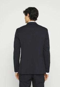 Acheter đ„° Selected Homme SLHSLIM MYLOLOGAN CROP SUIT - Costume - Navy Blazer â 18 Acheter đ„° Selected Homme SLHSLIM MYLOLOGAN CROP SUIT - Costume - Navy Blazer â -Selected Homme Soldes Boutique 2b57df07a537486294b5ea857b0800f6