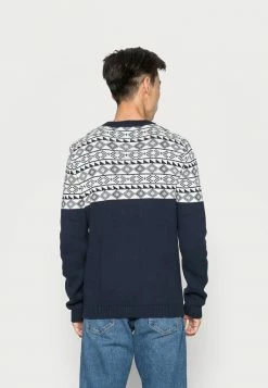 Acheter 💯 Selected Homme SLHSNOWDEN CREW NECK - Pullover - Sky Captain Egret 🔔 -Selected Homme Soldes Boutique 2c367bc7cce143f0b9e03cbaaa7e51b6