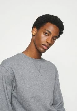 Meilleure vente ❤️ Selected Homme SLHJASON CREW NECK - Sweatshirt - Medium Grey Melange 🎁 9 Meilleure vente ❤️ Selected Homme SLHJASON CREW NECK - Sweatshirt - Medium Grey Melange 🎁 -Selected Homme Soldes Boutique 2e2b66c4c57a429b86d400f61c52c9c3