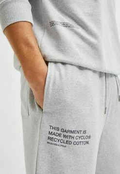 Meilleure affaire 🎉 Selected Homme SLHLOOSEAAREN - Short - Grey Melange ✨ -Selected Homme Soldes Boutique 30dc0a15bbe64910aa652e83a915c7af