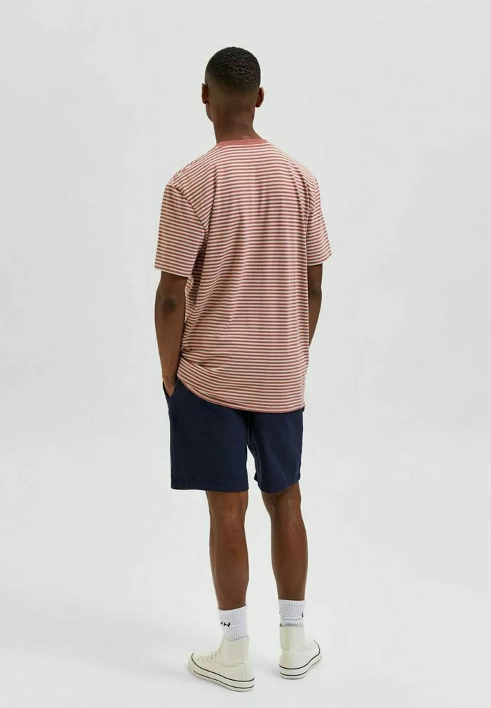 Meilleure vente 👏 Selected Homme T-shirt Imprimé - Light Brown 🌟 3 Meilleure vente 👏 Selected Homme T-shirt Imprimé - Light Brown 🌟 – Image 3