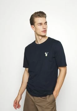 De gros 👍 Selected Homme SLHFRESNO - T-shirt Basique - Sky Captain 💯 -Selected Homme Soldes Boutique 34e268840ae24d4c8de45dd226eaeb81