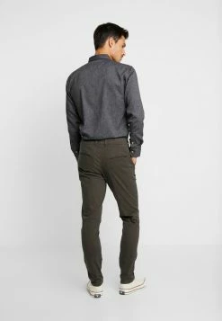 Les meilleures critiques de 👍 Selected Homme SHHONE LUCA PHANTOM PANTS - Chino - Phantom ❤️ -Selected Homme Soldes Boutique 3a0f026404fb448386ee795292814603