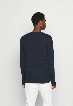 Acheter 😉 Selected Homme SLHMASEI CREW NECK - Pullover - 👗 Dress Blues 👏 9 Acheter 😉 Selected Homme SLHMASEI CREW NECK - Pullover - 👗 Dress Blues 👏 -Selected Homme Soldes Boutique 3ec33868b83e4189b130774a7eb6199f
