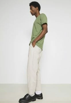 Top 10 🛒 Selected Homme SLHMORGAN STRIPE O NECK TEE - T-shirt Basique - Vineyard Green/egret 🎉 -Selected Homme Soldes Boutique 41e9209d5ffb463e97336c8e9a6e79cc