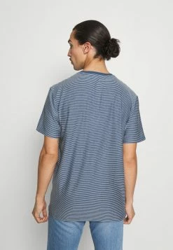 Meilleure affaire 👍 Selected Homme SLHRELAXTRISTAN STRIPE O NECK - T-shirt Imprimé - Federal Blue/egret 🎉 -Selected Homme Soldes Boutique 44535d2fca9a4d3b9f6e862341aa7c70