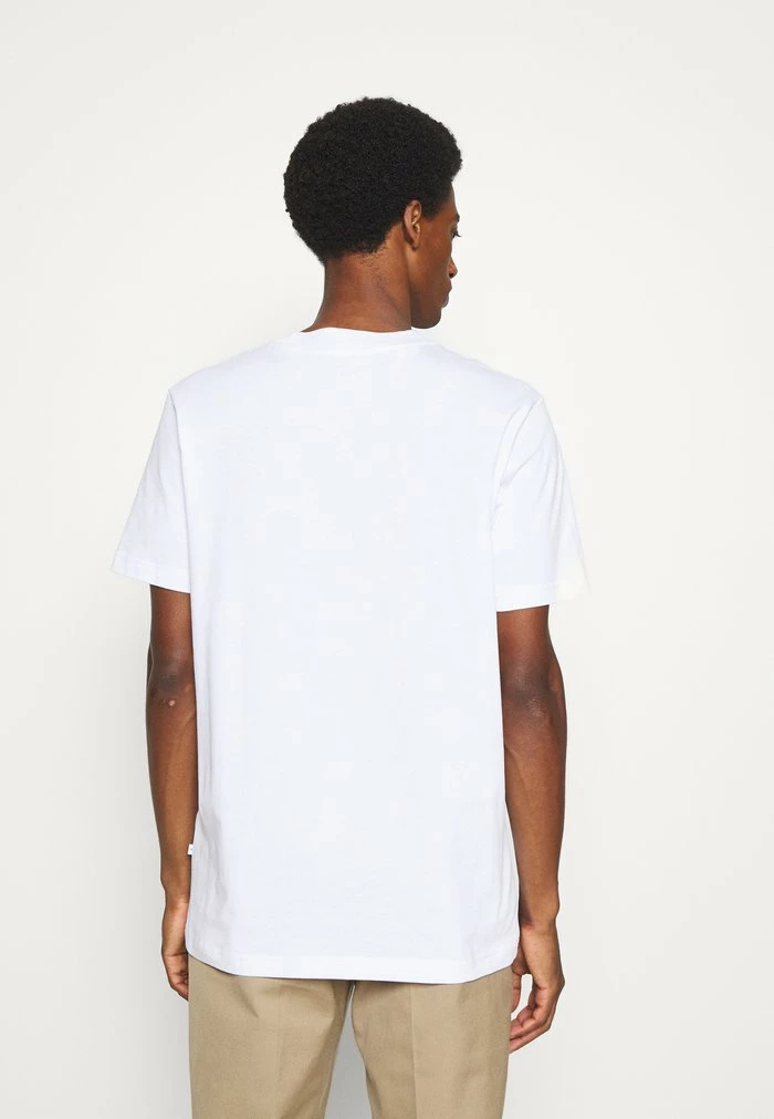 Acheter 🎉 Selected Homme SLHRELAXCOLMAN O NECK - T-shirt Basique - Bright White 🥰 3 Acheter 🎉 Selected Homme SLHRELAXCOLMAN O NECK - T-shirt Basique - Bright White 🥰 – Image 3