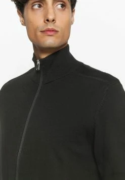 Top 10 🔔 Selected Homme SLHBERG FULL ZIP CARDIGAN - Gilet - Black 🌟 -Selected Homme Soldes Boutique 5b1adb736aa54774865cacfda2d43d81