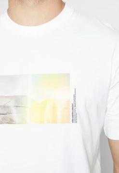 Tout neuf 😀 Selected Homme SLHLOOSEGUNTHER SS O-NECK - T-shirt Imprimé - Bright White 🔔 -Selected Homme Soldes Boutique 5b494ef2c22b447dbd0af06c0e233517