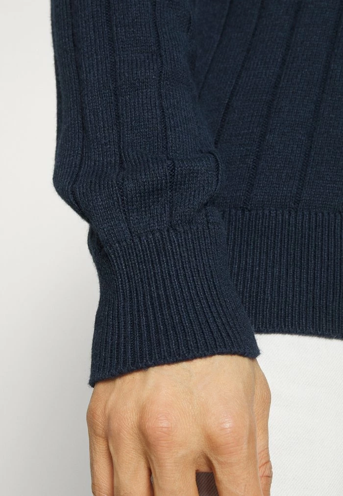 Bon marché 🛒 Selected Homme SLHMAIOS CREW NECK - Pullover - Dark Sapphire 😍 6 Bon marché 🛒 Selected Homme SLHMAIOS CREW NECK - Pullover - Dark Sapphire 😍 – Image 6