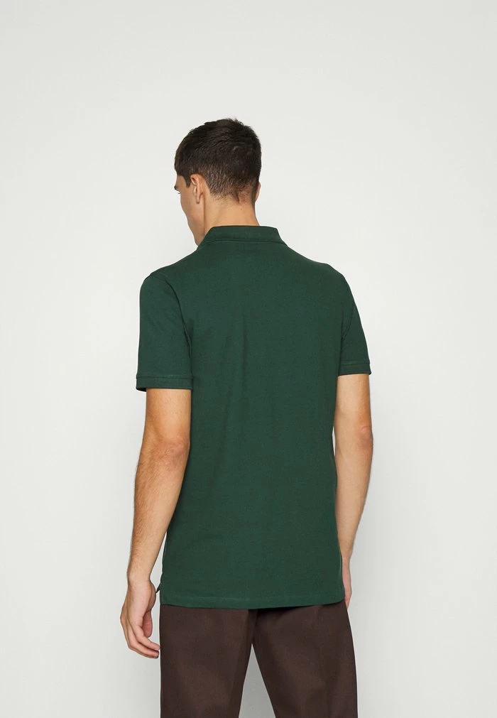 Promo 🎉 Selected Homme SLHAZE - Polo - Trekking Green 👏 3 Promo 🎉 Selected Homme SLHAZE - Polo - Trekking Green 👏 – Image 3