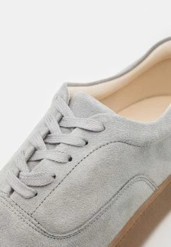 Meilleur prix ⭐ Selected Homme SLHJOE TRAINER - Baskets Basses - Grey 🛒 -Selected Homme Soldes Boutique 65c9c7a5ad2345c880940e7e829b918e