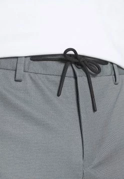 Grosses soldes 🔥 Selected Homme SLHPETE STRING CAMP - Short - Light Grey Melange 🛒 -Selected Homme Soldes Boutique 667b1f012d484beaacea3c59037a850e