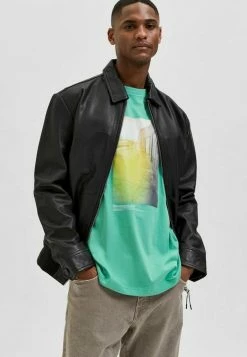 Meilleure vente 💯 Selected Homme SLHLOOSEGUNTHER SS O-NECK - T-shirt Imprimé - Green Spruce 🔔 10 Meilleure vente 💯 Selected Homme SLHLOOSEGUNTHER SS O-NECK - T-shirt Imprimé - Green Spruce 🔔 -Selected Homme Soldes Boutique 72dec5d8baed4c21b617419832191fcf