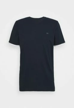 Promo ✔️ Selected Homme SLHREGPAT O NECK TEE - T-shirt Imprimé - Navy Blazer 😀 -Selected Homme Soldes Boutique 7f50cbeab69d43e18d27e1cbefc34824