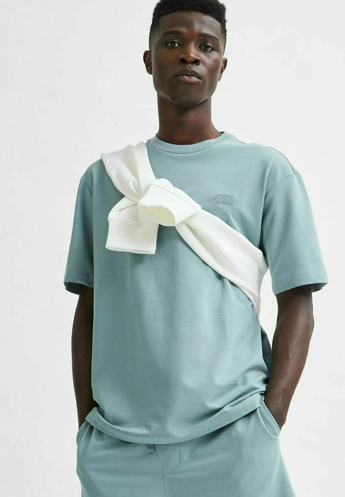 De gros 🛒 Selected Homme T-shirt Basique - Chinois Green 🧨 4 De gros 🛒 Selected Homme T-shirt Basique - Chinois Green 🧨 – Image 4