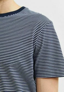 Les meilleures critiques de ❤️ Selected Homme T-shirt Imprimé - Navy Blazer 🔥 -Selected Homme Soldes Boutique b292312c46104a1eba2c6b376388a915