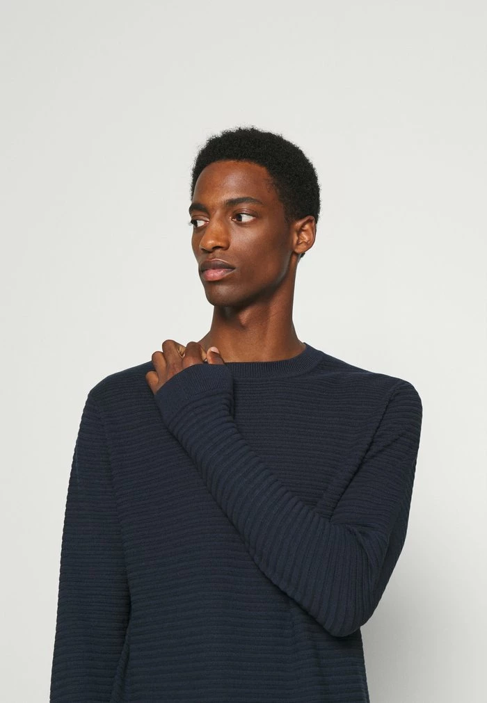 Acheter 😉 Selected Homme SLHMASEI CREW NECK - Pullover - 👗 Dress Blues 👏 3 Acheter 😉 Selected Homme SLHMASEI CREW NECK - Pullover - 👗 Dress Blues 👏 – Image 3