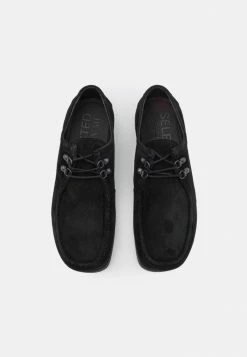 Coupon 🎁 Selected Homme SLHCHRISTOPHER WALLABEE - Chaussures à Lacets - Black 🌟 -Selected Homme Soldes Boutique bb947de739634776ac6892e08e62accc