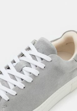 Les meilleures critiques de 🔔 Selected Homme SLHDAVID CHUNKY TRAINER - Baskets Basses - Flint Gray 🔔 10 Les meilleures critiques de 🔔 Selected Homme SLHDAVID CHUNKY TRAINER - Baskets Basses - Flint Gray 🔔 -Selected Homme Soldes Boutique c91b098c076f4aeb8b364b1197dae2c1