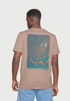 Sortie 🔥 Selected Homme RELAXLANCE TEE - T-shirt Imprimé - Fawn 👍 -Selected Homme Soldes Boutique d1e92f5cceda4ba4812dded419250575