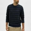 De gros 👏 Selected Homme SLHALFIE CREW CAMP - Pullover - Sky Captain 🛒