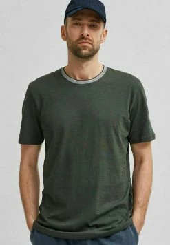 Grosses soldes ✔️ Selected Homme T-shirt Basique - Deep Forest 🛒 -Selected Homme Soldes Boutique d506fe16d9564036ac2536305e8161b7