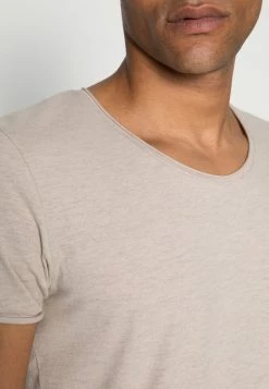 Coupon 🤩 Selected Homme SLHNEWMERCE O-NECK TEE - T-shirt Basique - Dove Melange 🎁 -Selected Homme Soldes Boutique d5ff3322088c46b8b8ea98b1a7a80f6b