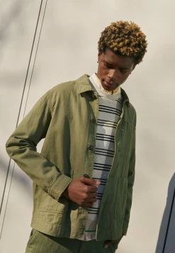 Grosses soldes 😀 Selected Homme SLHMOLTON JACKET - Veste Légère - Olivine 🤩 10 Grosses soldes 😀 Selected Homme SLHMOLTON JACKET - Veste Légère - Olivine 🤩 -Selected Homme Soldes Boutique d6db7645601f4f43aeadbc6fd2c8864f