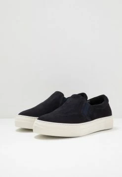 Acheter ❤️ Selected Homme SLHDAVID CHUNKY - Mocassins - Dark Navy 🥰 13 Acheter ❤️ Selected Homme SLHDAVID CHUNKY - Mocassins - Dark Navy 🥰 -Selected Homme Soldes Boutique d7a3b3f4b38044e1b30497dbb3452cd4