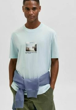 Meilleur prix 🔔 Selected Homme SLHRELAXDENTON - T-shirt Imprimé - Pastel Blue ⌛ -Selected Homme Soldes Boutique d7dd2f8efa704dc1ac1f4ca370dcb689
