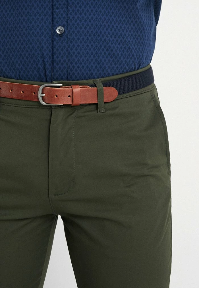 Grosses soldes 😍 Selected Homme SLHSLIM YARD PANTS - Chino - Deep Depths ⭐ 6 Grosses soldes 😍 Selected Homme SLHSLIM YARD PANTS - Chino - Deep Depths ⭐ – Image 6