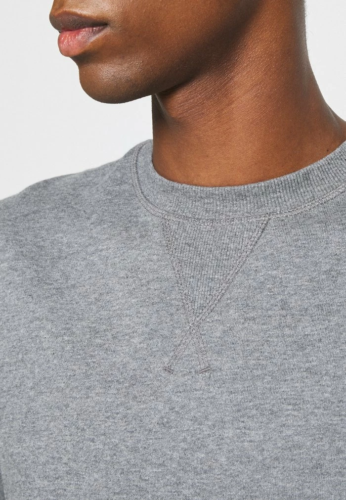 Meilleure vente ❤️ Selected Homme SLHJASON CREW NECK - Sweatshirt - Medium Grey Melange 🎁 6 Meilleure vente ❤️ Selected Homme SLHJASON CREW NECK - Sweatshirt - Medium Grey Melange 🎁 – Image 6