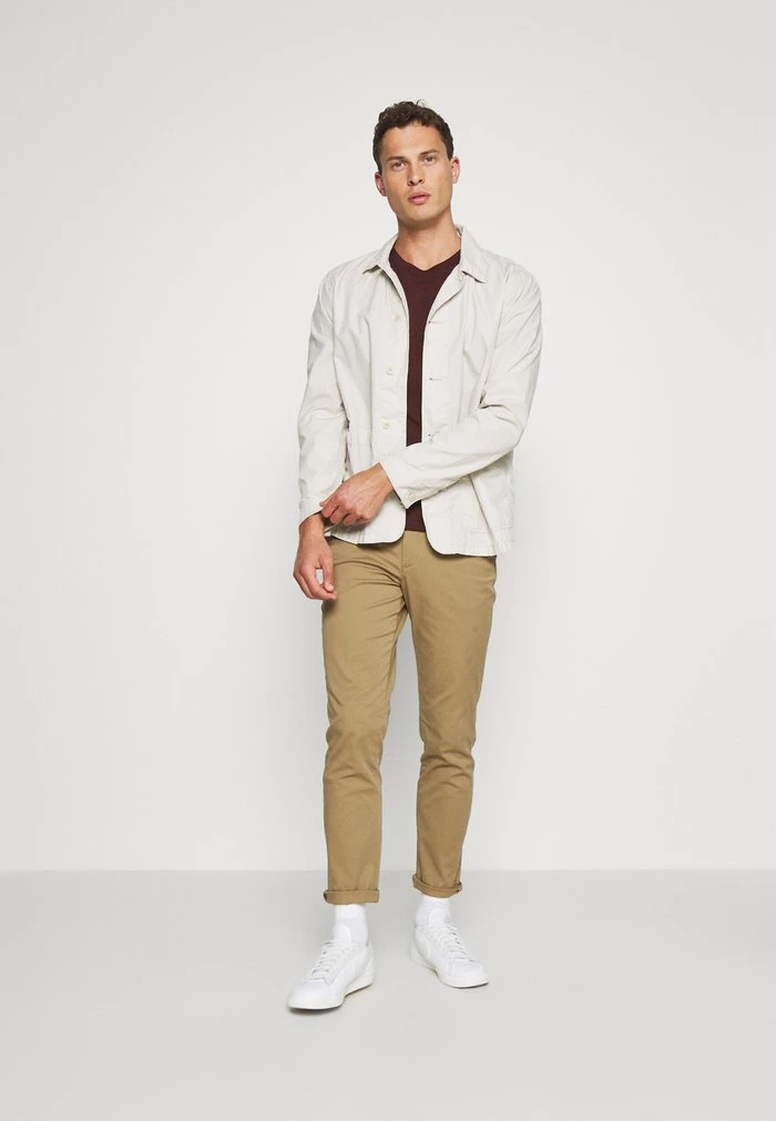 Offres 🛒 Selected Homme SHDTHEPERFECT ONECK TEE - T-shirt Imprimé - Black ❤️ 2 Offres 🛒 Selected Homme SHDTHEPERFECT ONECK TEE - T-shirt Imprimé - Black ❤️ – Image 2