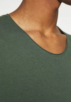 Meilleure vente ✔️ Selected Homme SLHNEWMERCE O NECK TEE 2 PACK - T-shirt Basique - Frost Gray/cilantro Melange 🎉 -Selected Homme Soldes Boutique f2849a3bc68c47208eaf095abca8684c