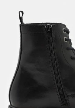 Le moins cher 🤩 Selected Homme SLHTIM LACE-UP BOOT - Bottines à Lacets - Black 🎉 -Selected Homme Soldes Boutique f3fbd9ac54284cc2894c3c8ac80c5260