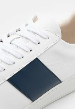 Nouveau 🌟 Selected Homme SLHOSCAR CLEAN - Baskets Basses - Dark Navy ⌛ -Selected Homme Soldes Boutique fd8022c7f3e943cfa0ec1d3fc657a16d